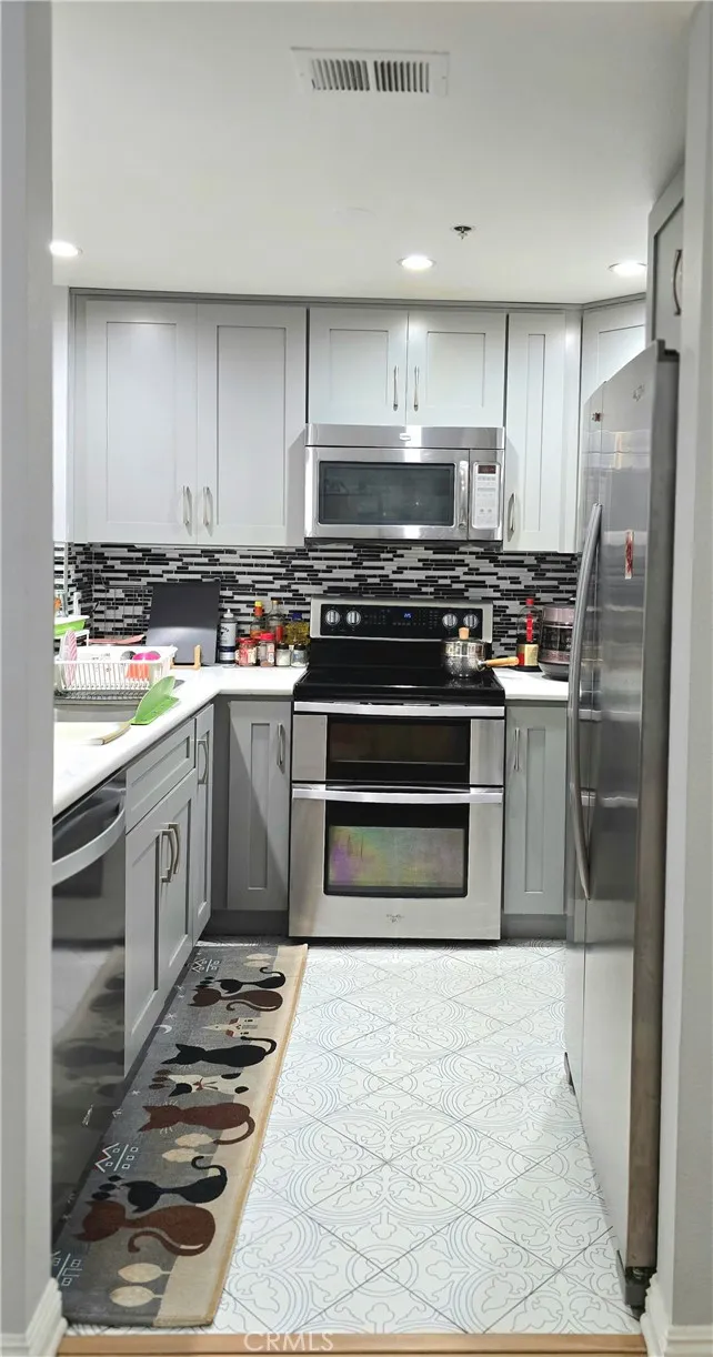 730 W 4th 203, Long Beach, California 90802 home-pic-3